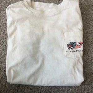 ‼️SOLD‼️VINEYARD VINES WHITE SOFT SHORT SLEEVE